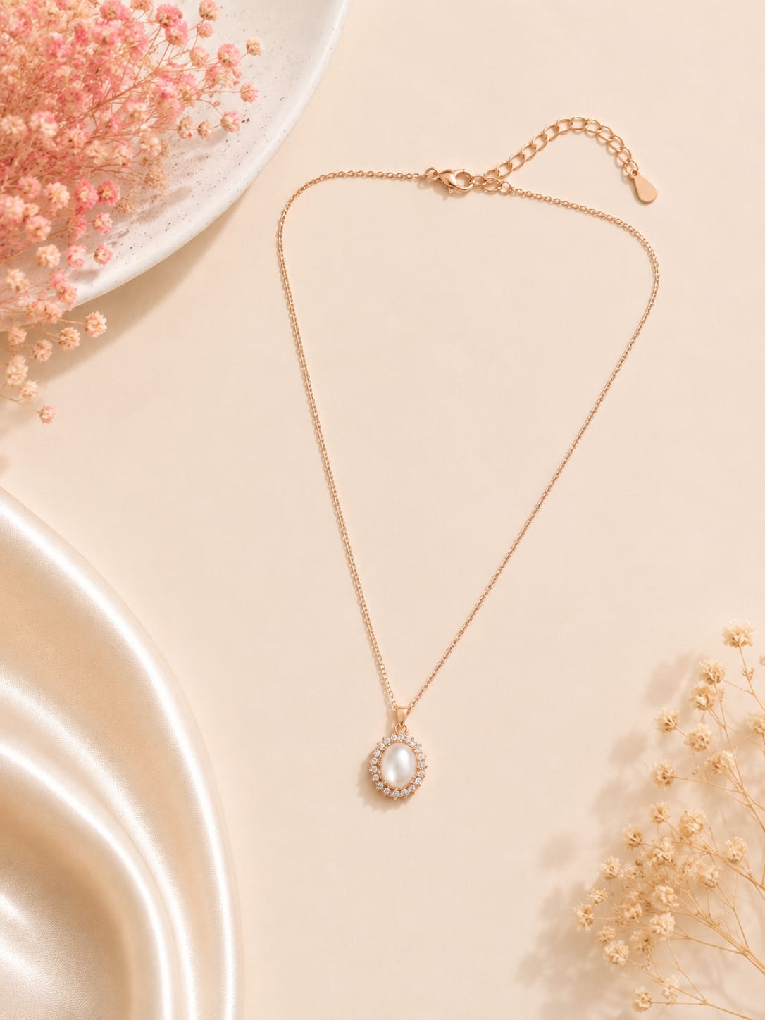 Round Rhinestone Necklace