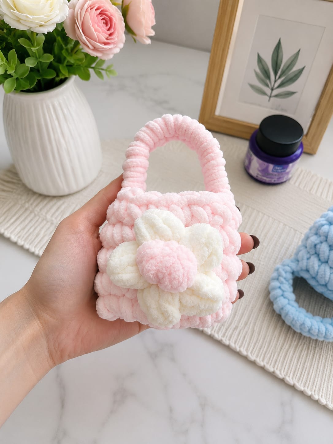 Mini Plush Flowe Bag For Earbuds - Pink